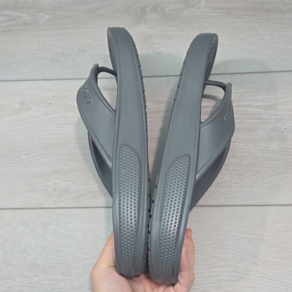 CROCS Mens Charcoal Flip Flops Thong Sandals Shoes Sz 10 main image 9